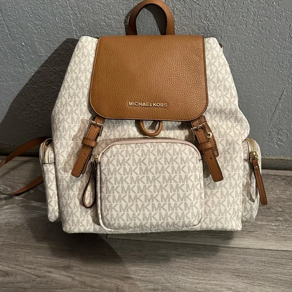 KORS Michael Kors | Bags | Michael Kors Backpack Xl | Poshmark